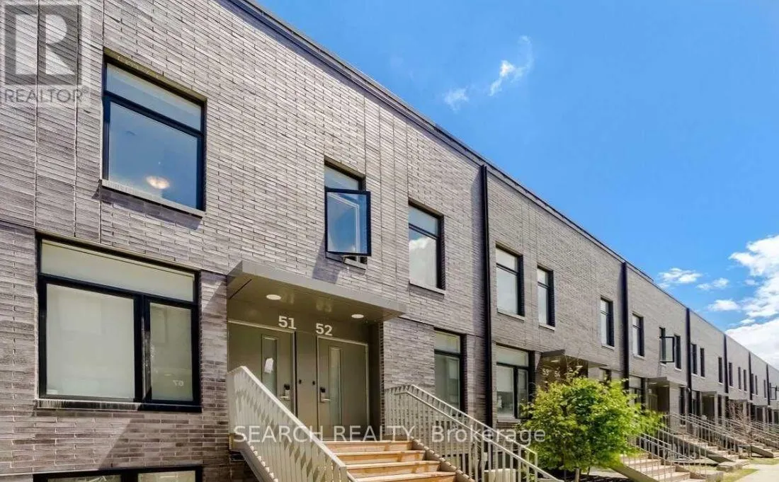52 - 1740 SIMCOE STREET N