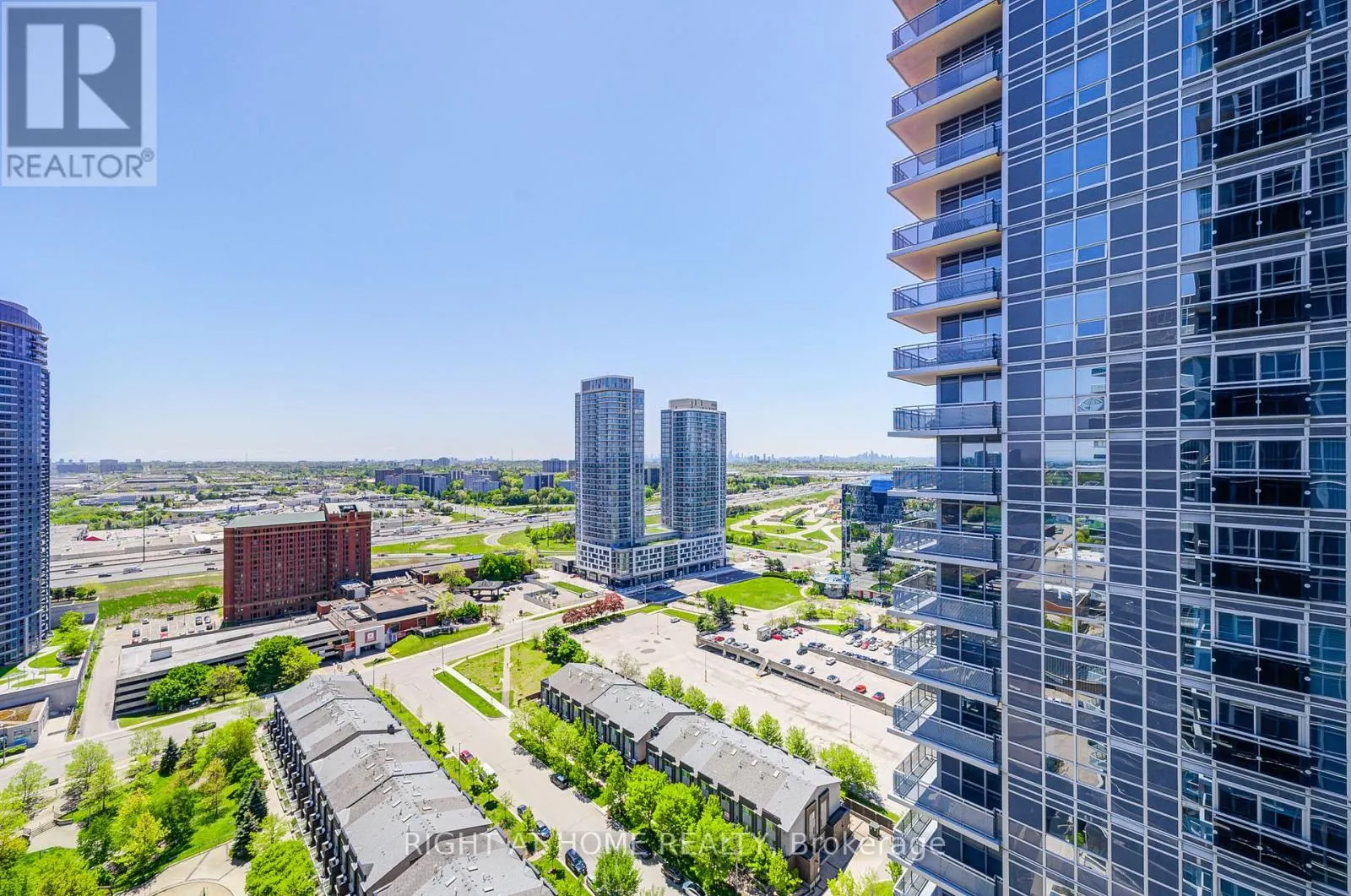 2503 - 255 VILLAGE GREEN SQUARE