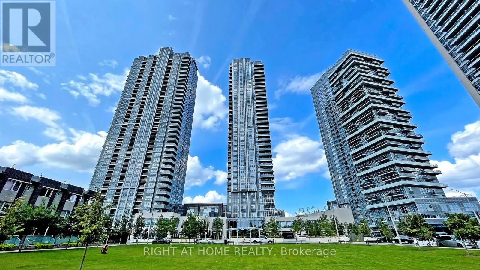 2503 - 255 VILLAGE GREEN SQUARE