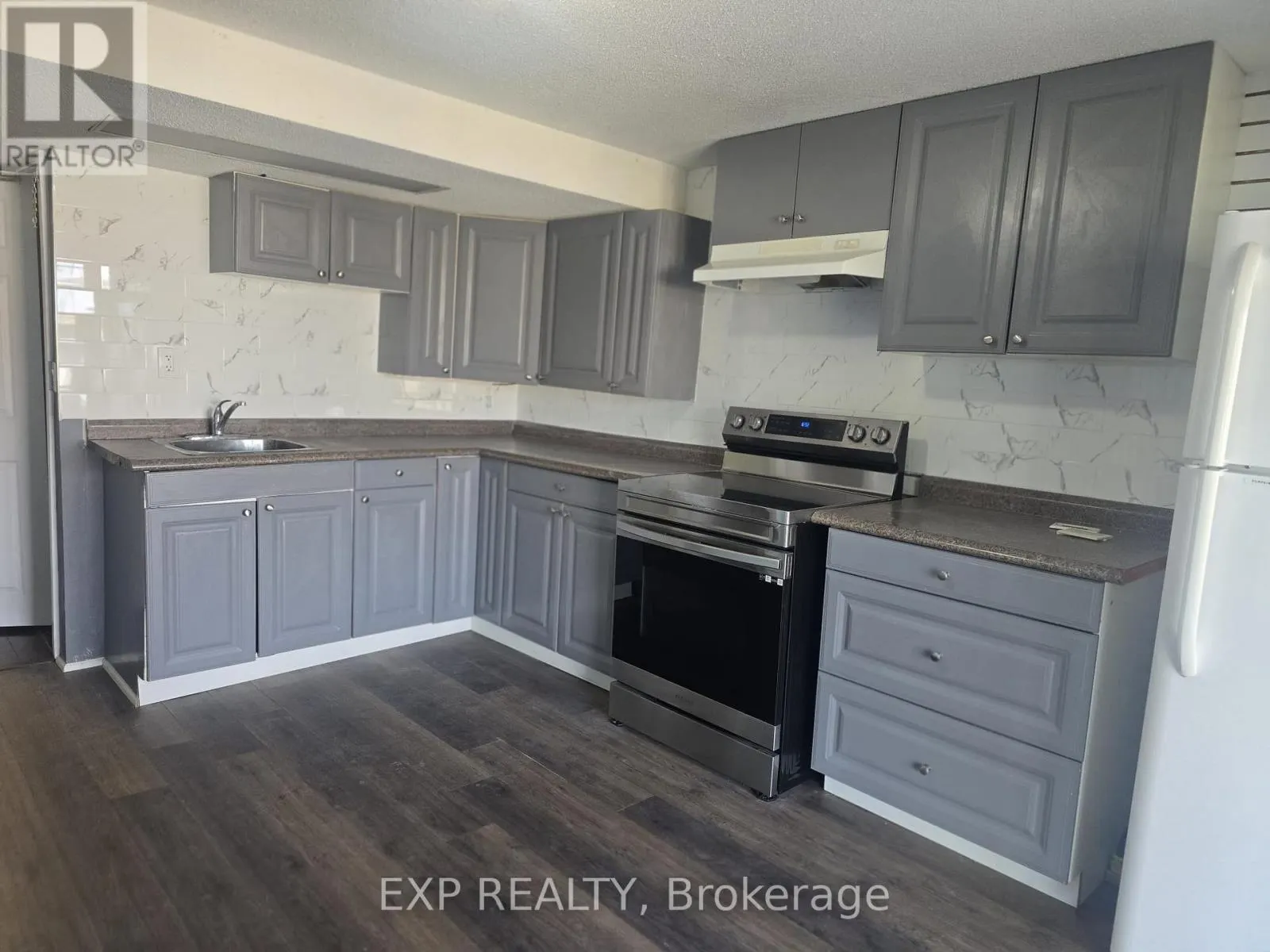 2113 THEODEN COURT