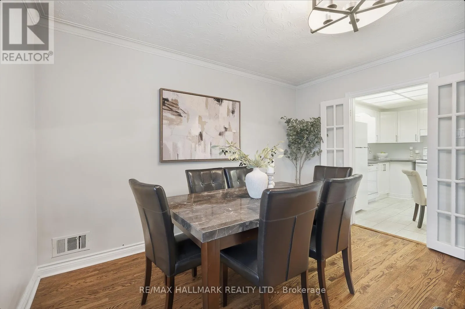 257 CHINE DRIVE
