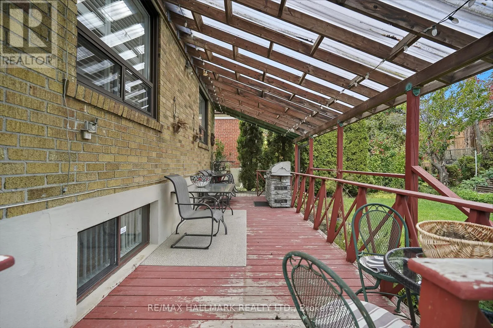 257 CHINE DRIVE