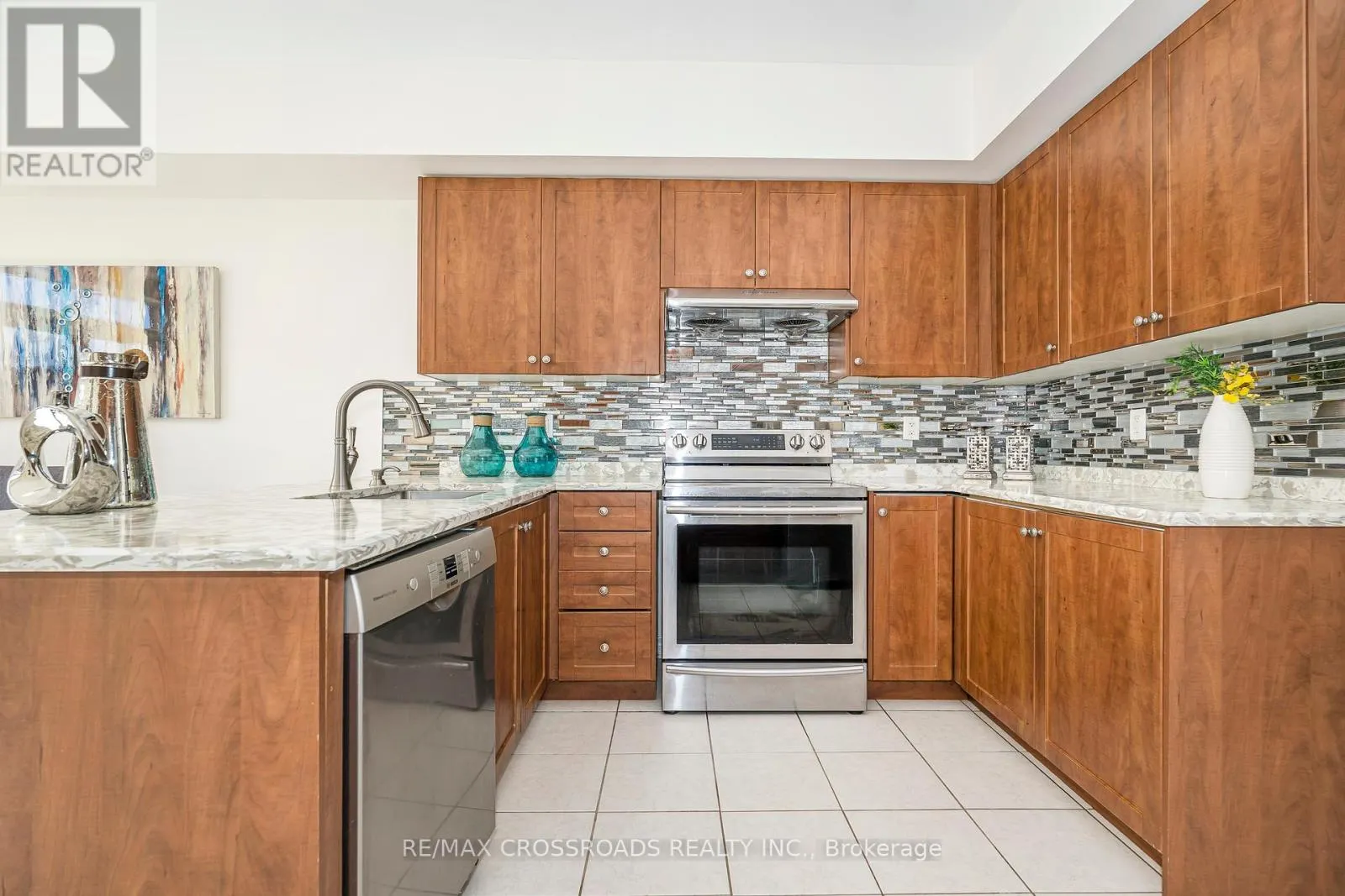 38 LILY CUP AVENUE