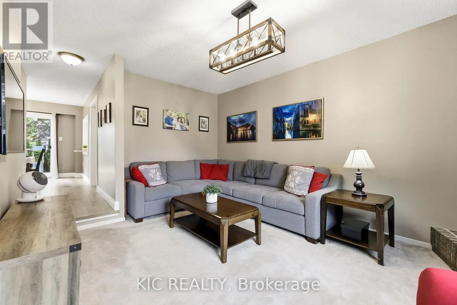 1795 LISTOWELL CRESCENT