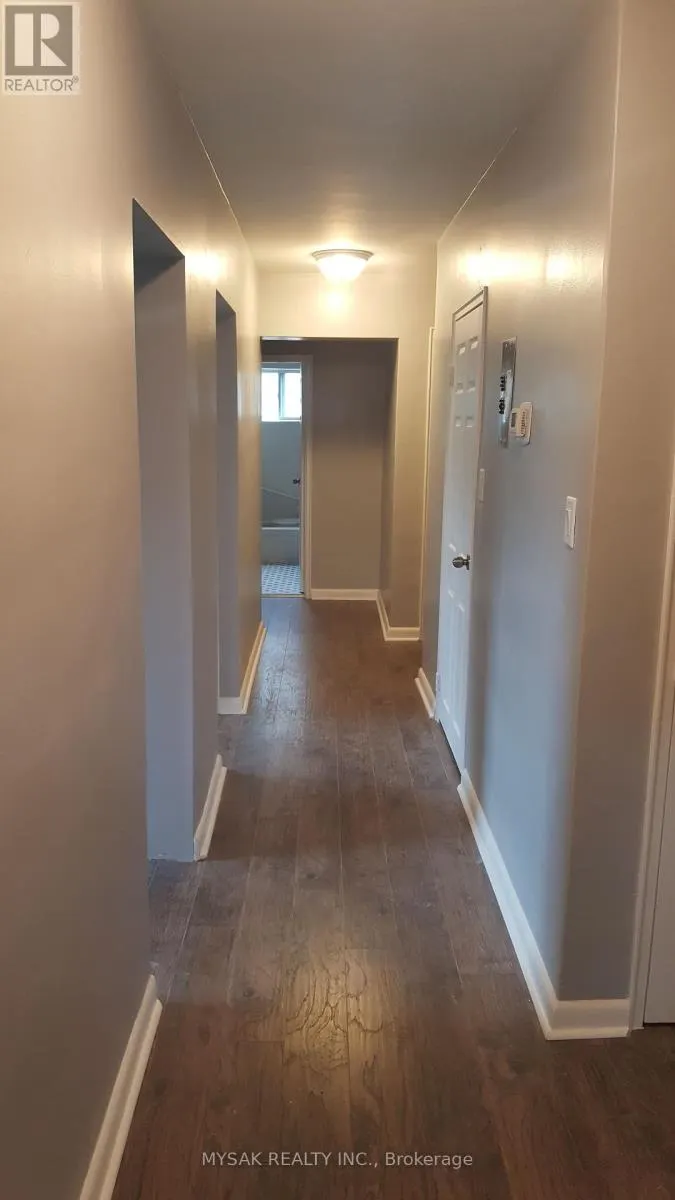 1033 RAVINE ROAD