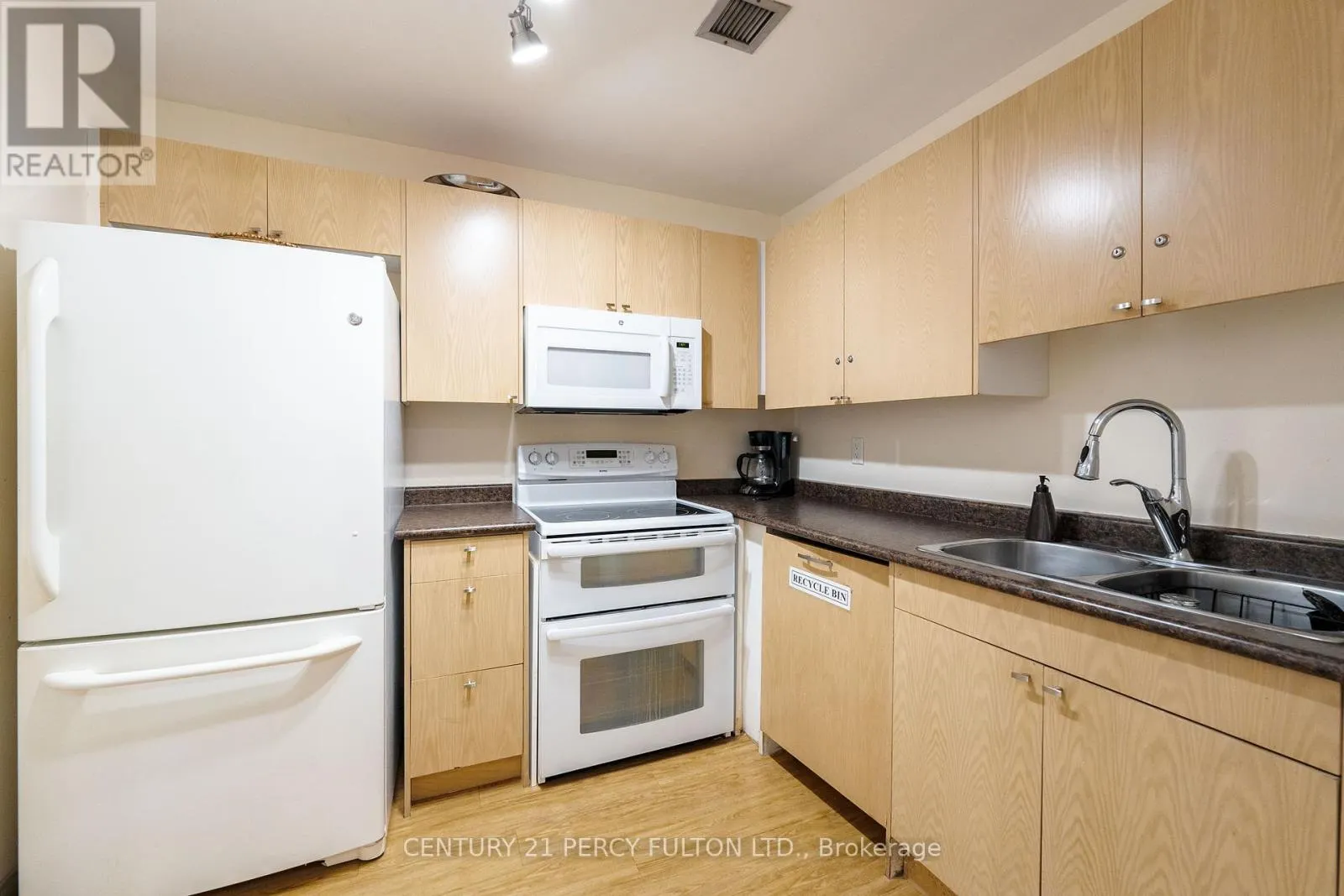 1416 - 20 GUILDWOOD PARKWAY