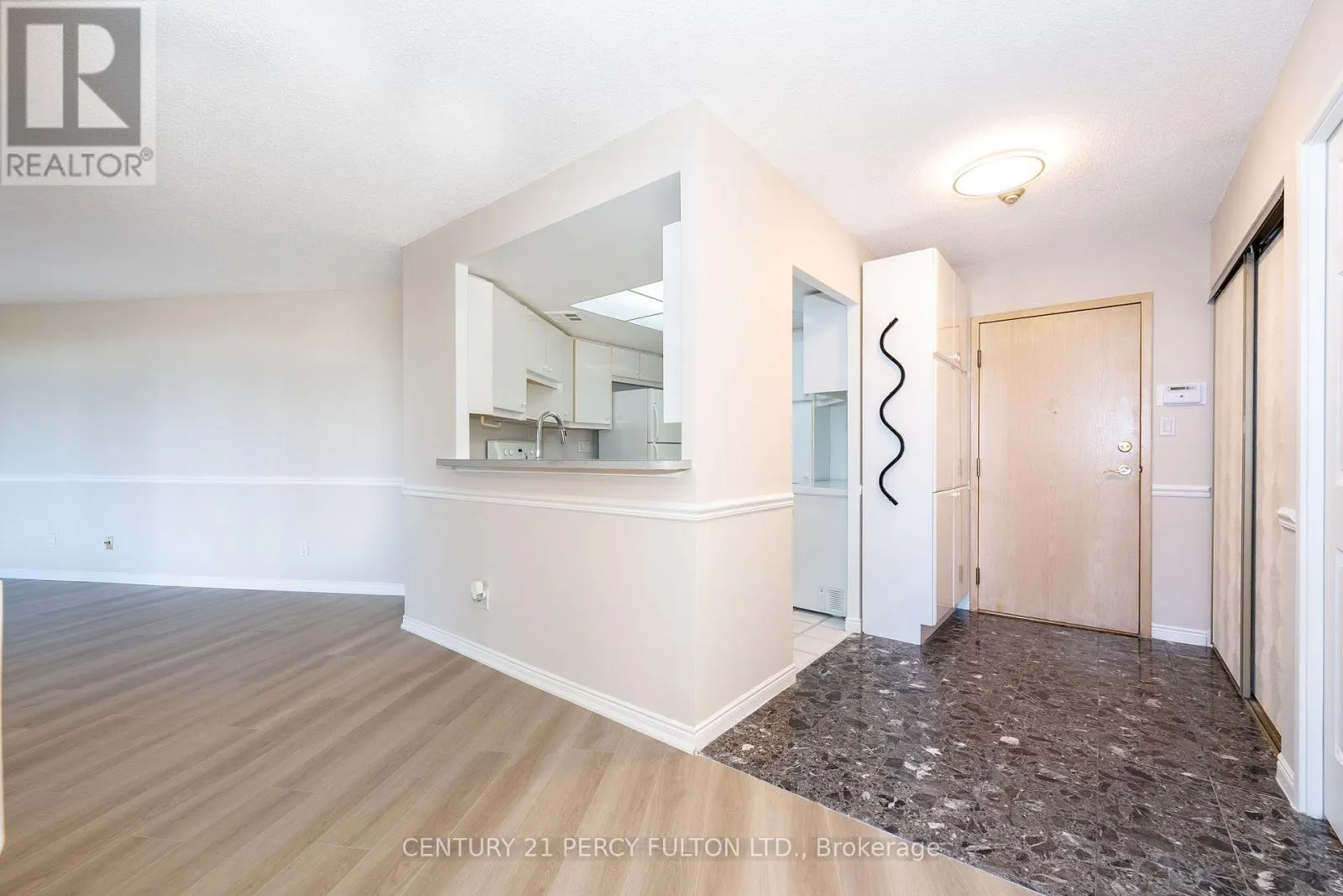 1416 - 20 GUILDWOOD PARKWAY