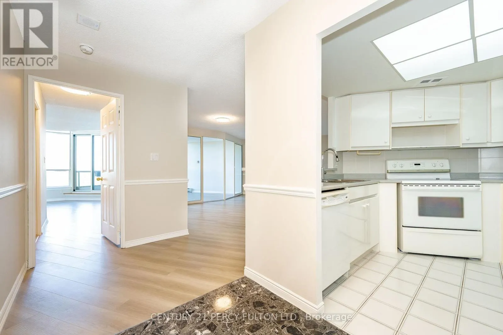 1416 - 20 GUILDWOOD PARKWAY
