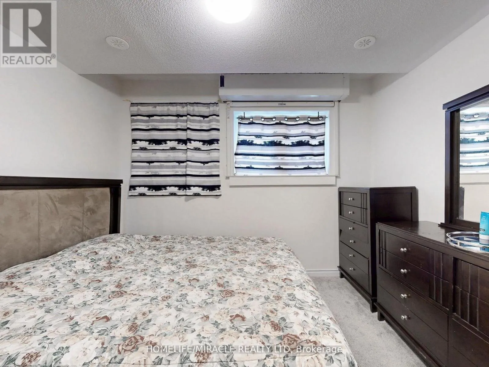 12 - 490 BERESFORD PATH