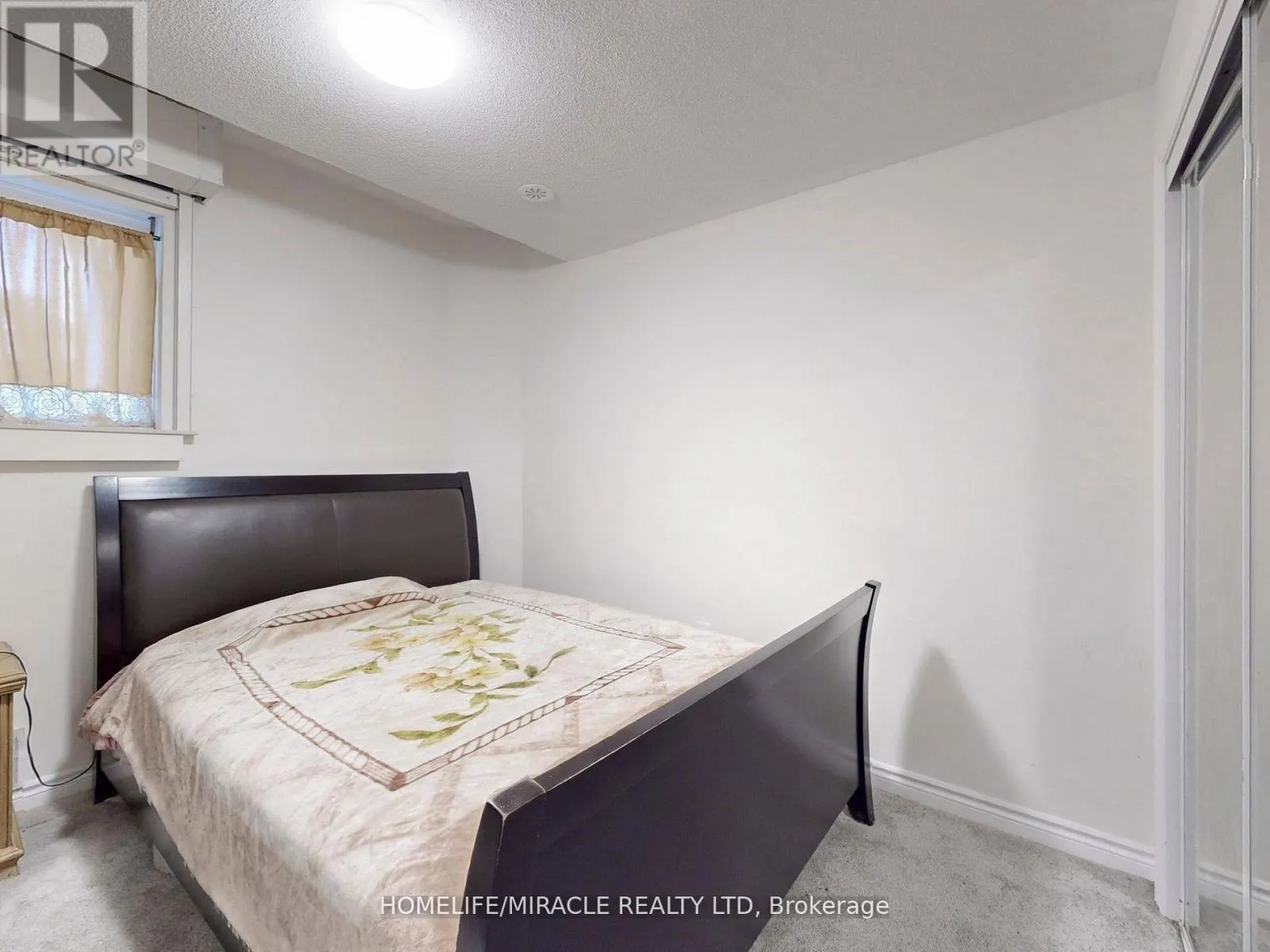 12 - 490 BERESFORD PATH