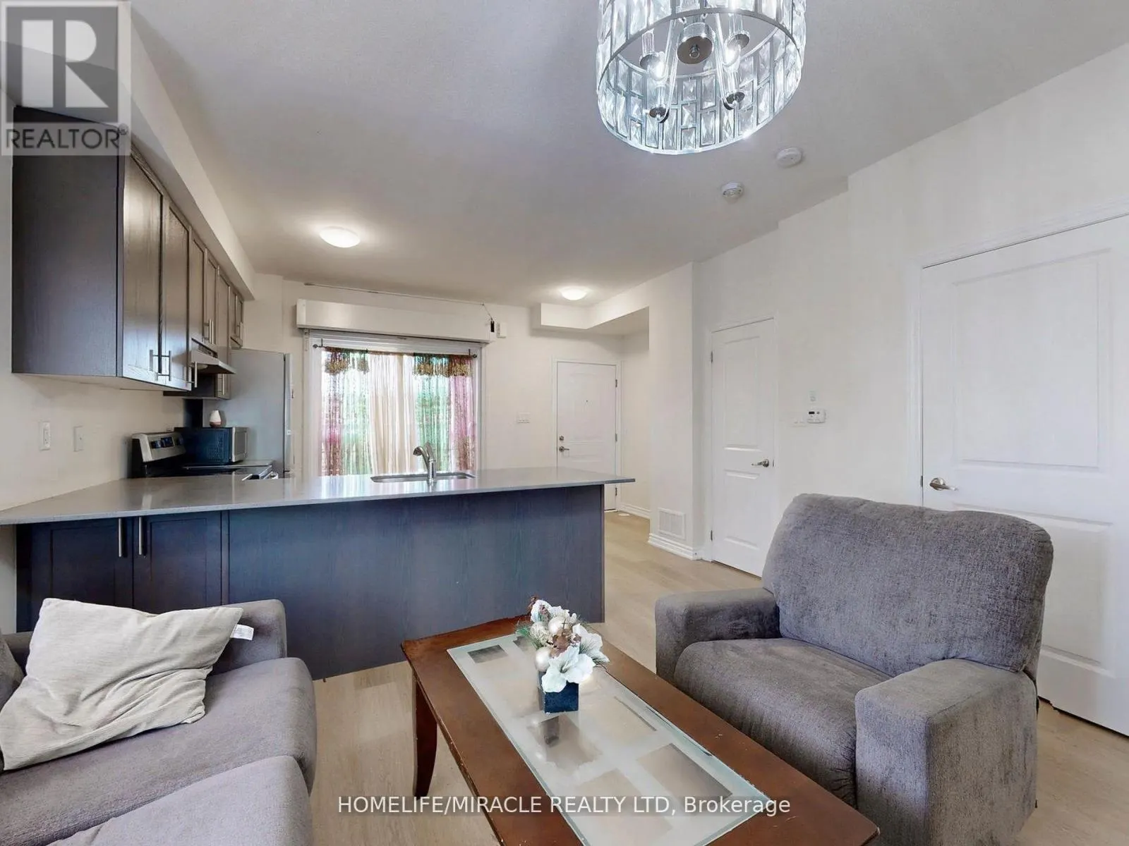 12 - 490 BERESFORD PATH