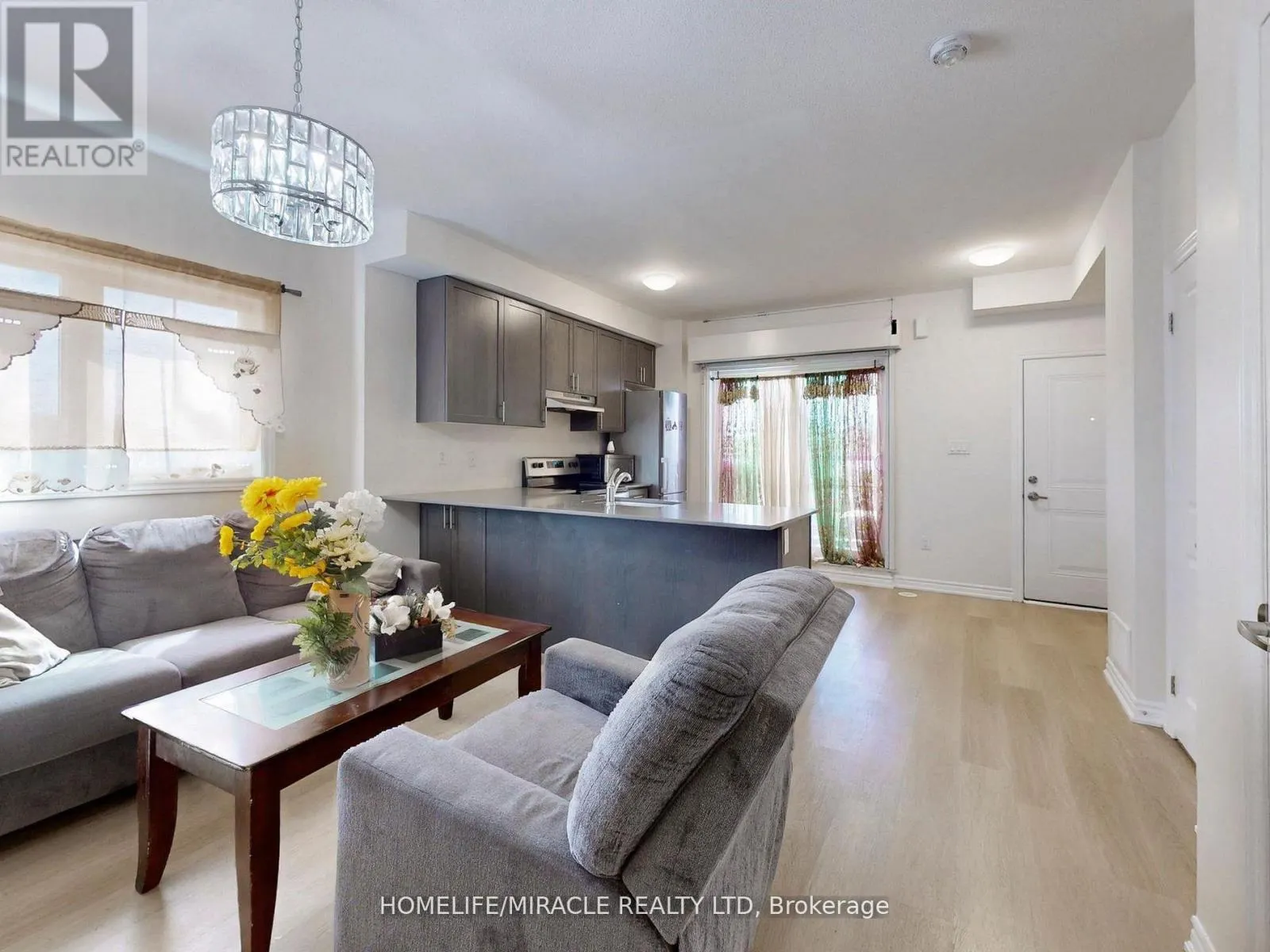12 - 490 BERESFORD PATH