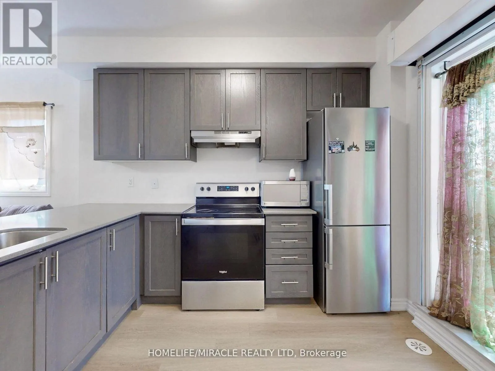 12 - 490 BERESFORD PATH