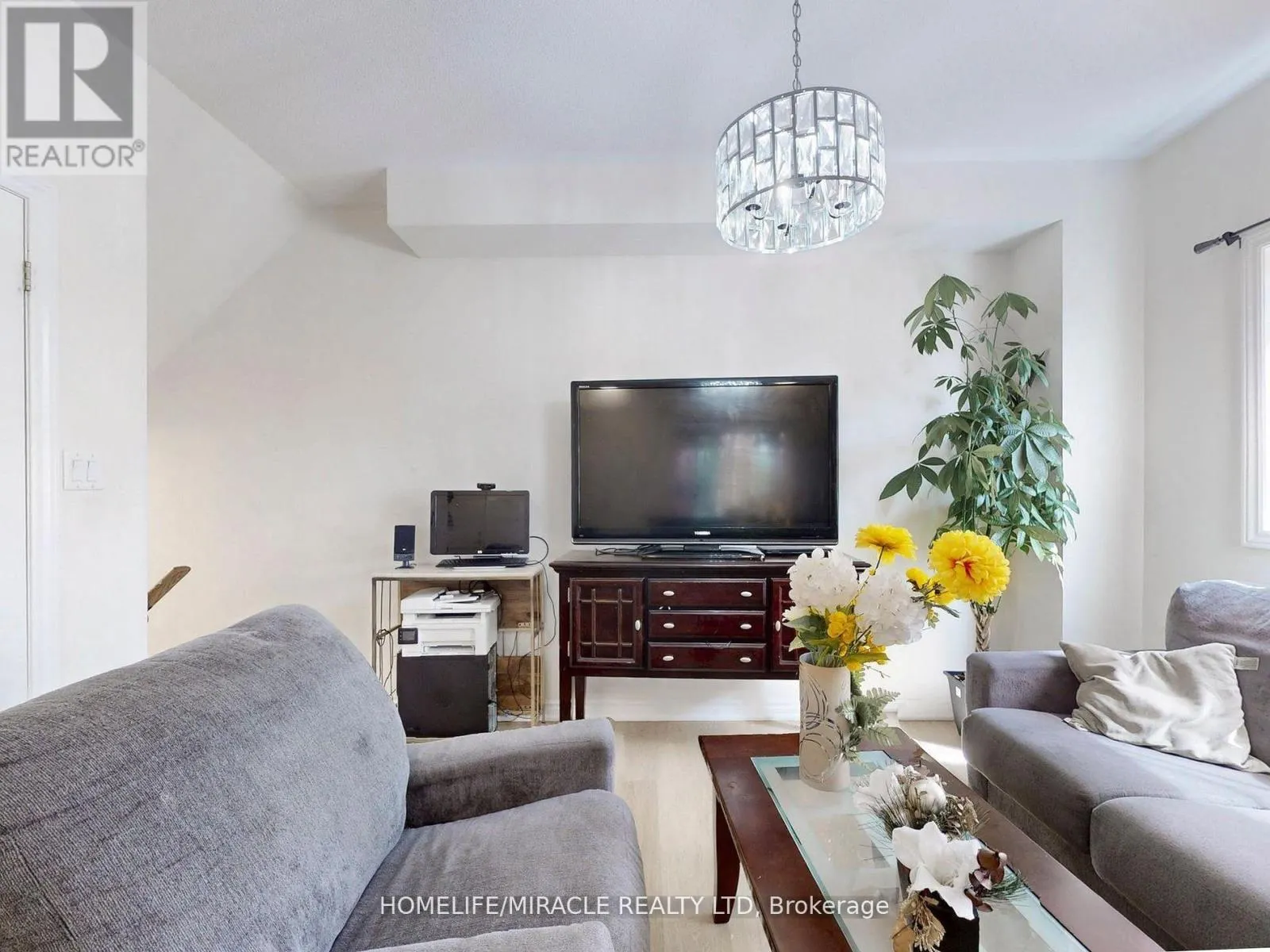 12 - 490 BERESFORD PATH