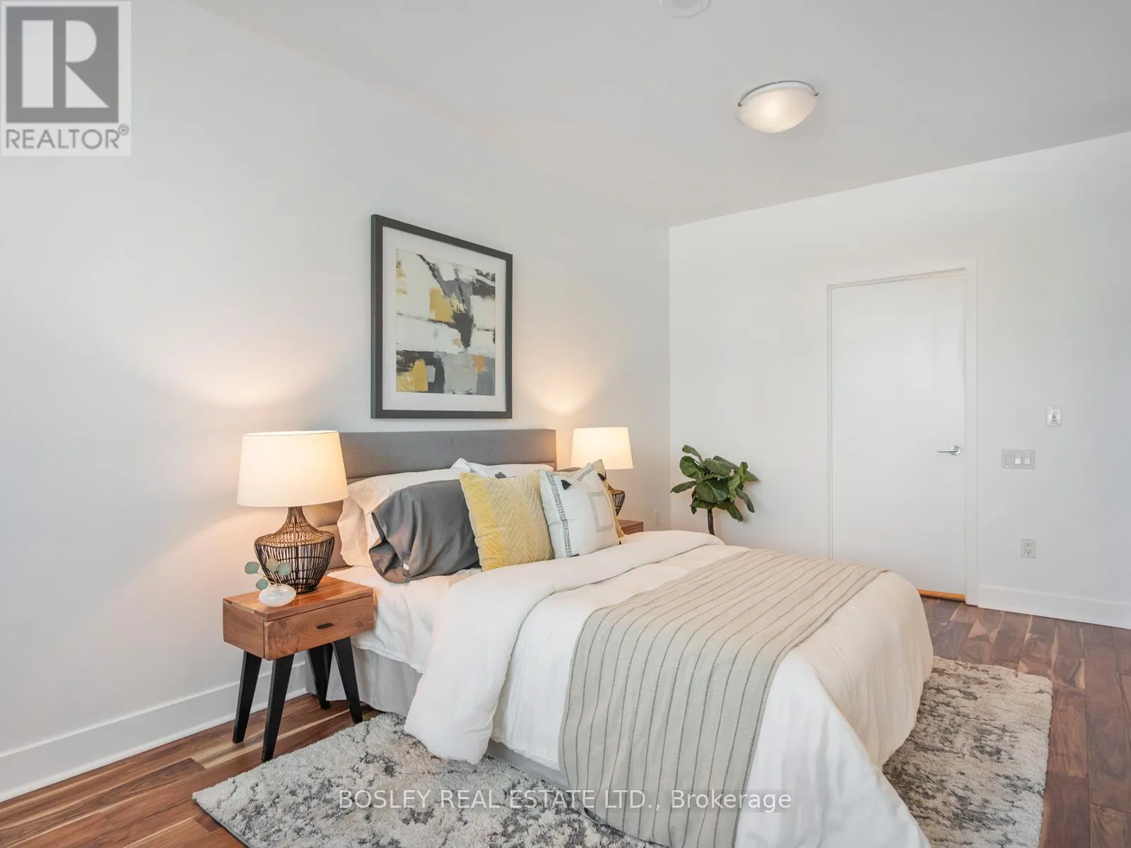 TH 1 - 1048 BROADVIEW AVENUE