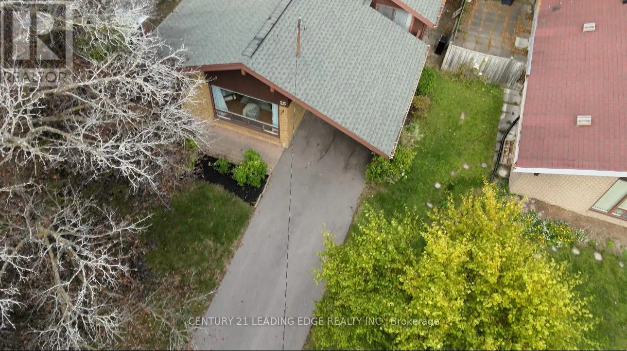 25 OAKLEY BOULEVARD