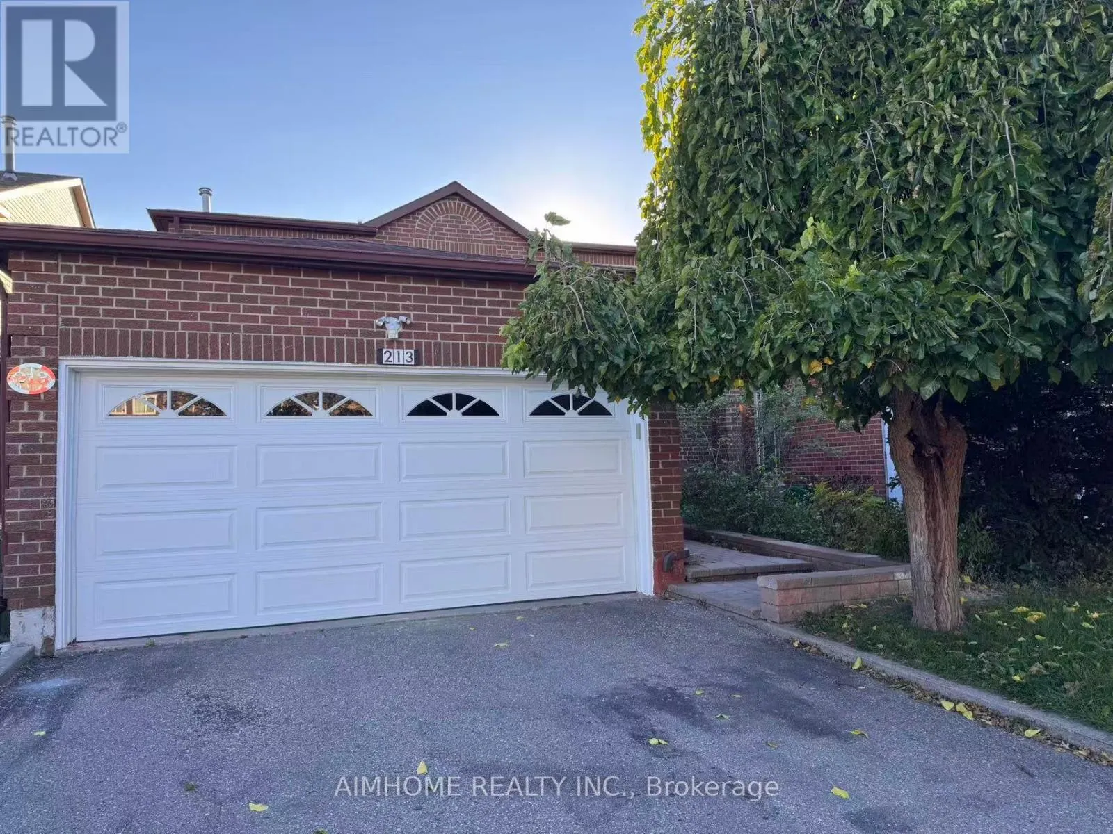 213 HUPFIELD TRAIL
