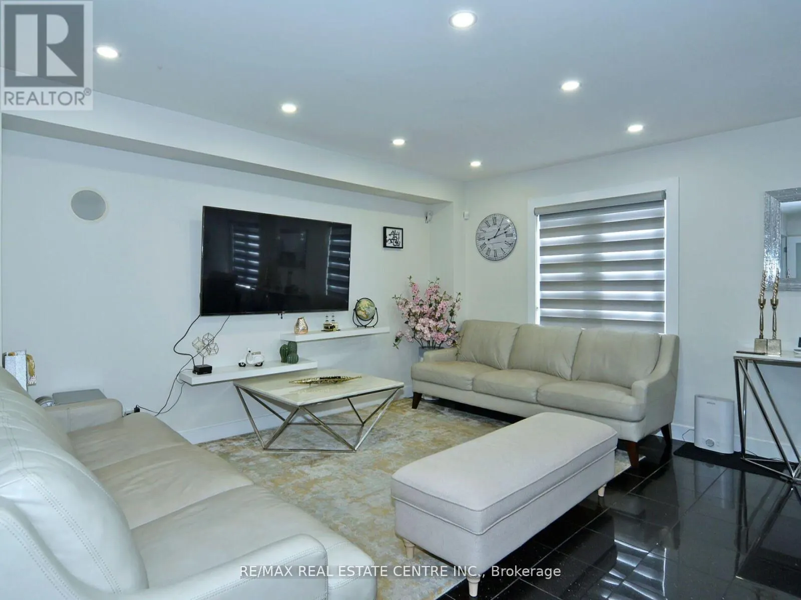 41 FIELDVIEW CRESCENT
