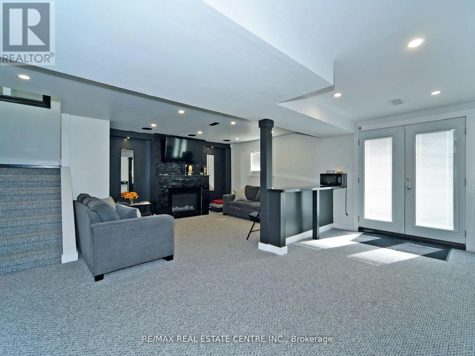 41 FIELDVIEW CRESCENT