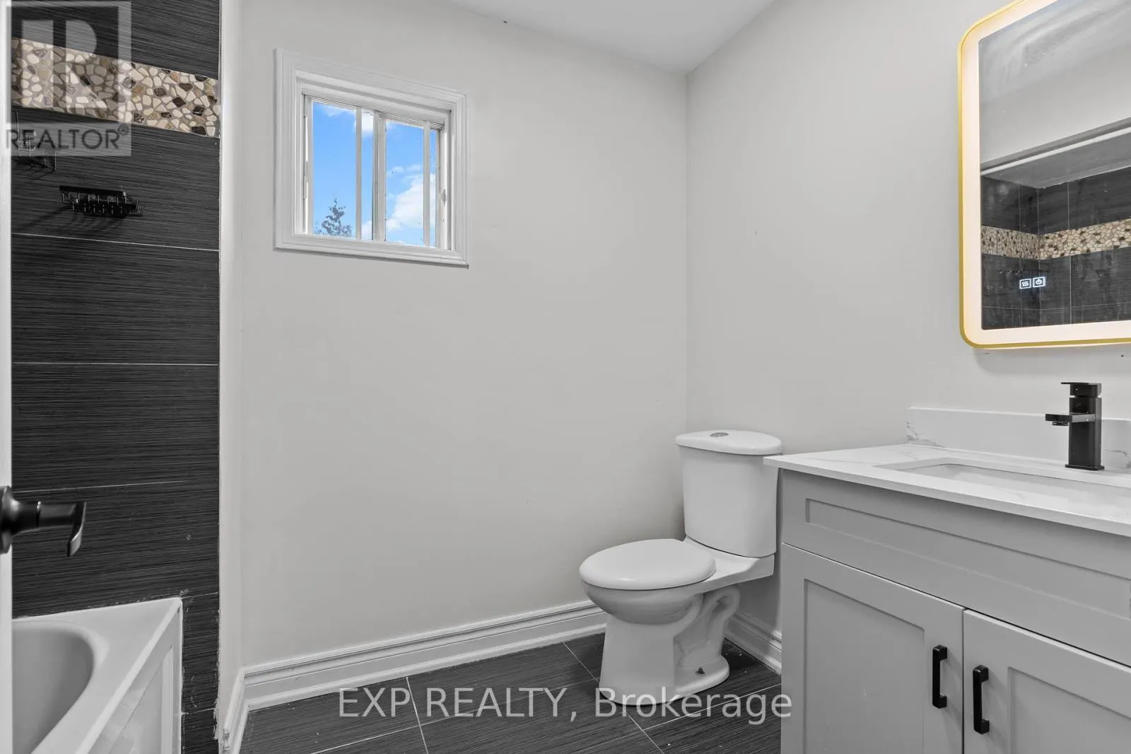 7 MACDERMOTT DRIVE