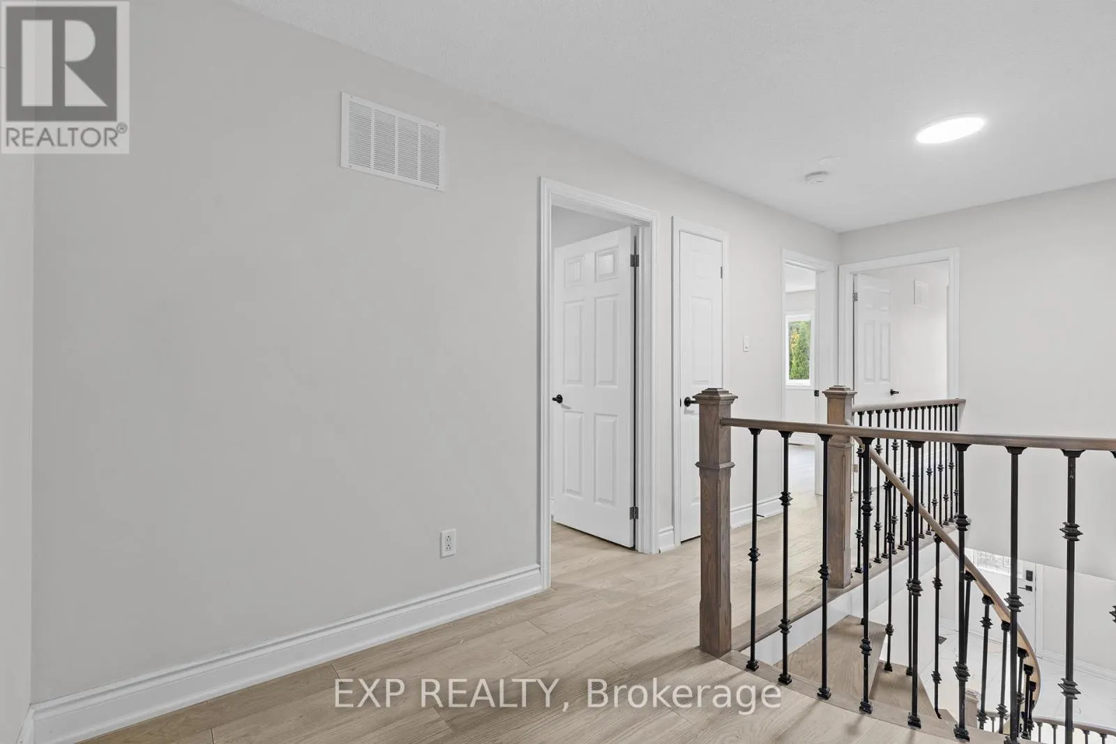 7 MACDERMOTT DRIVE