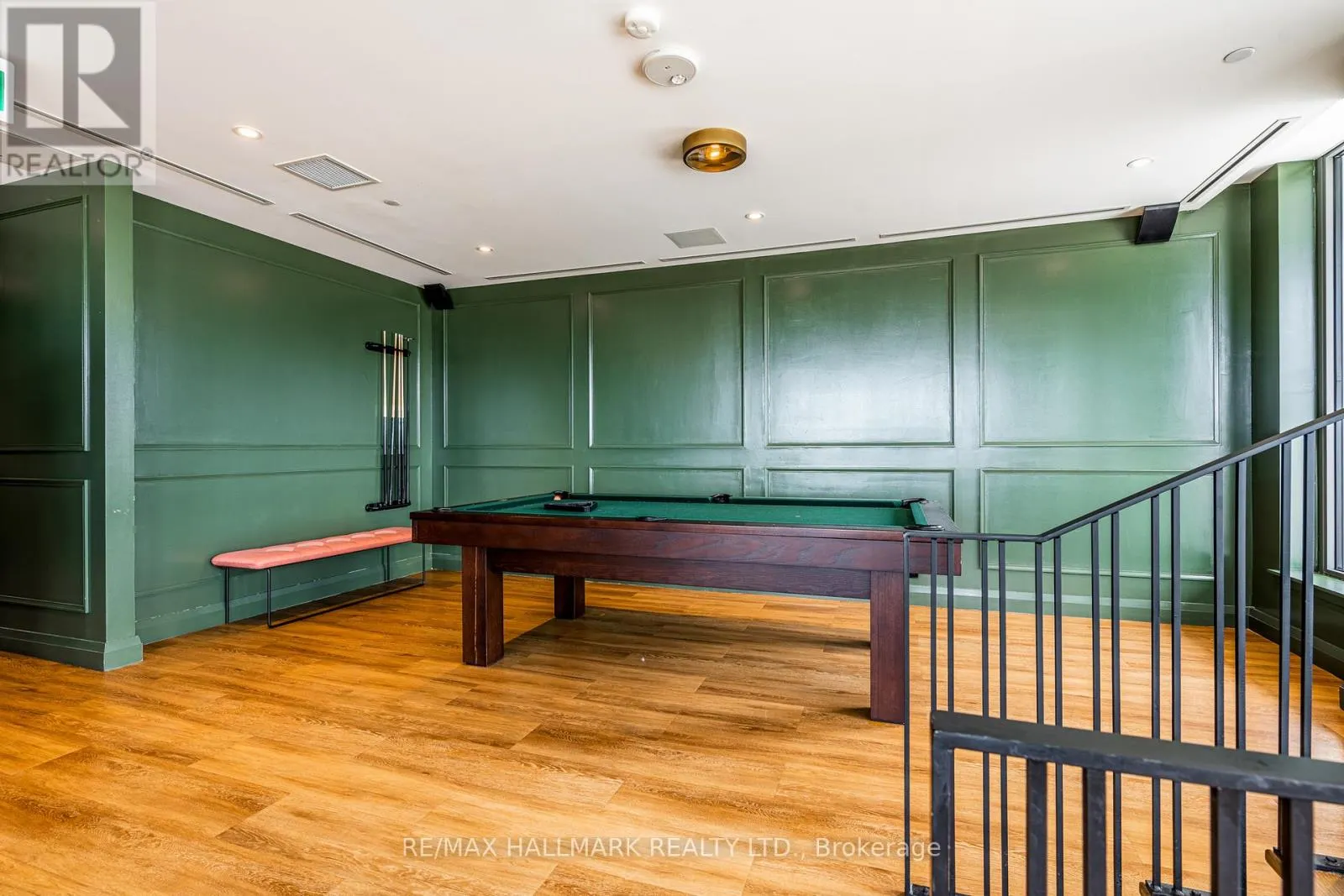 329 - 30 BASEBALL PLACE