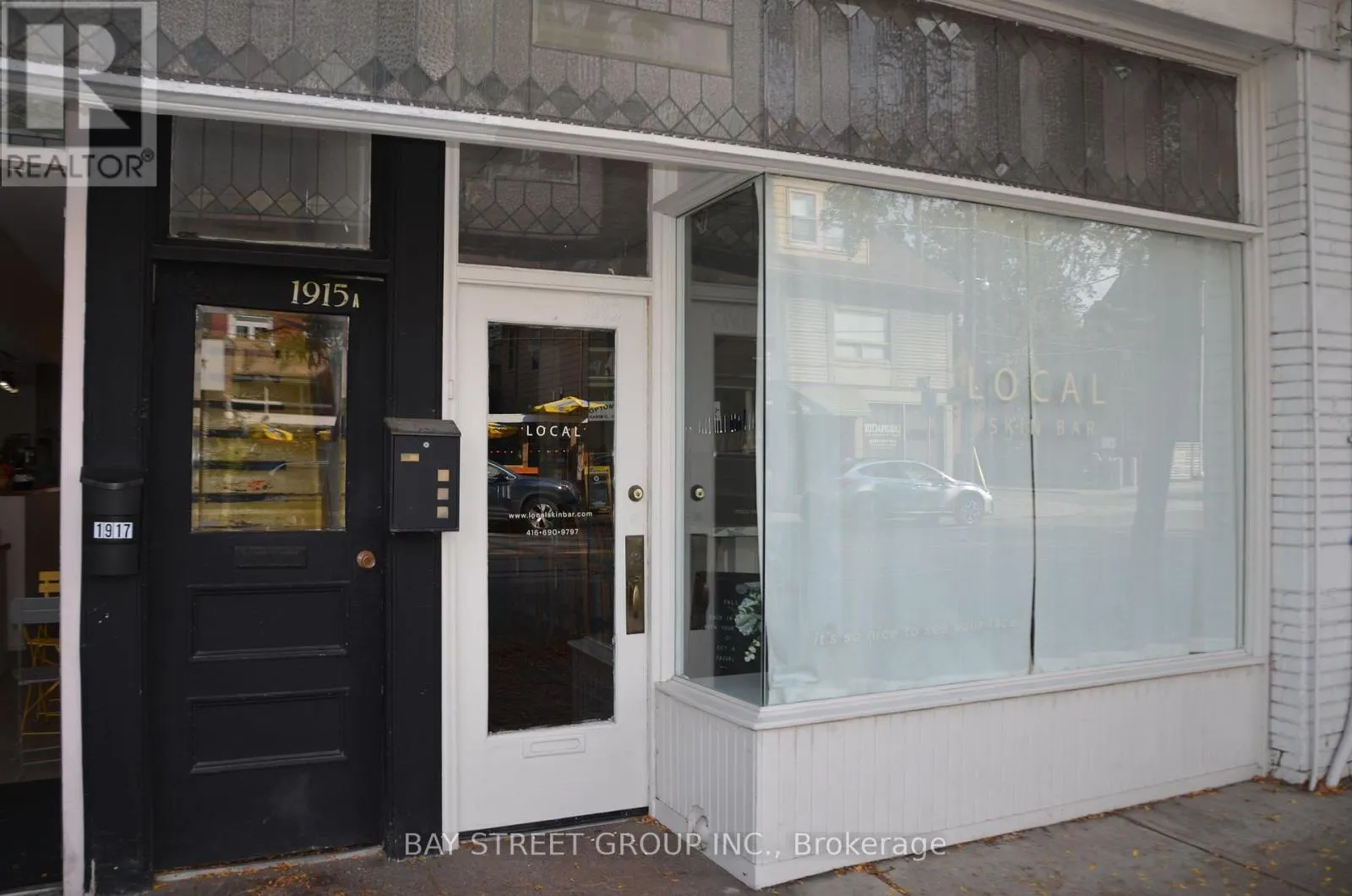 1915A QUEEN STREET E