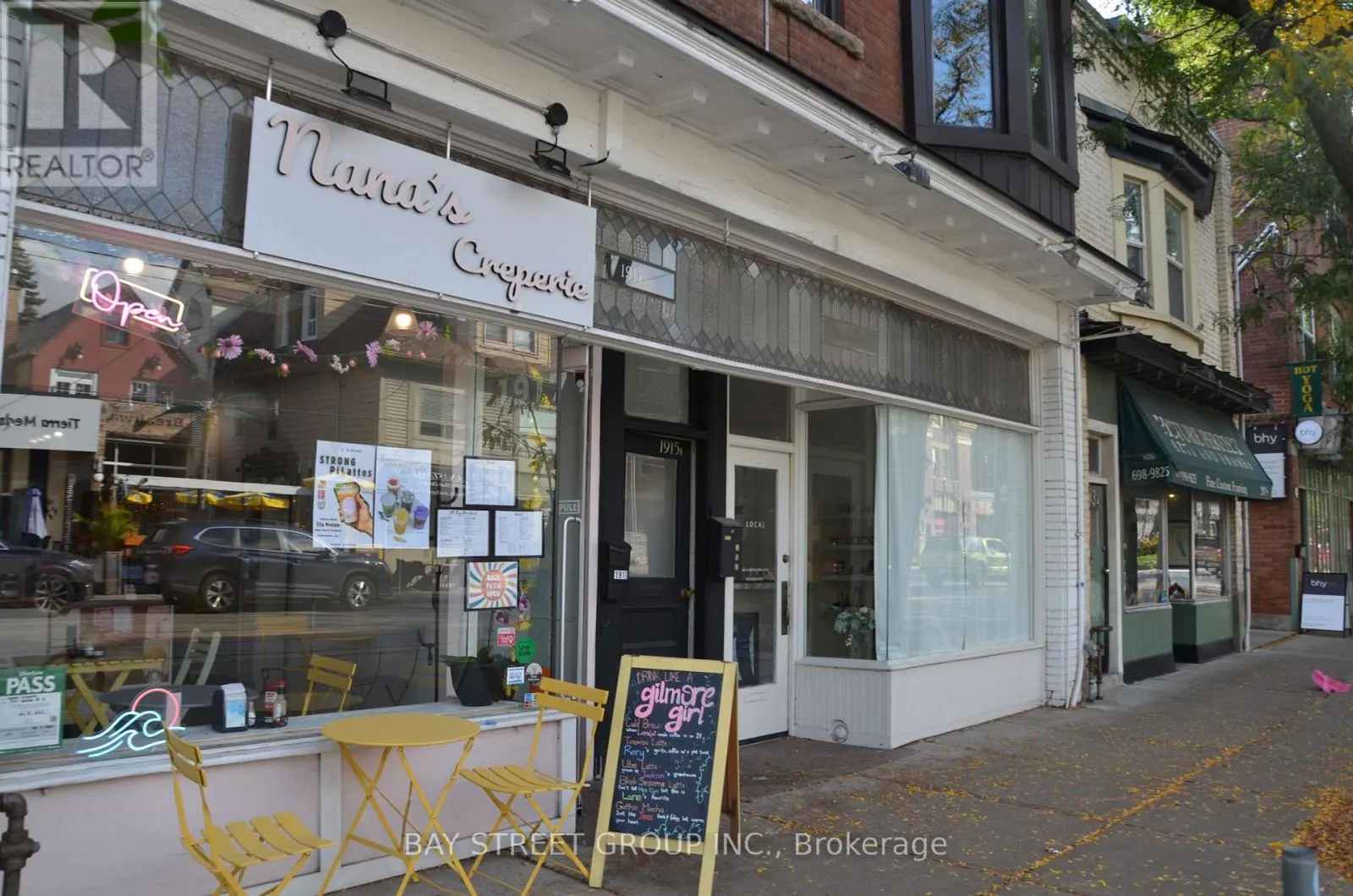 1915A QUEEN STREET E