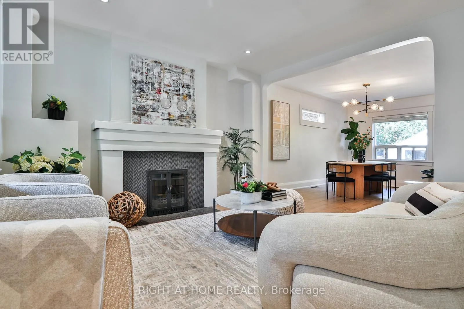 230 MILVERTON BOULEVARD