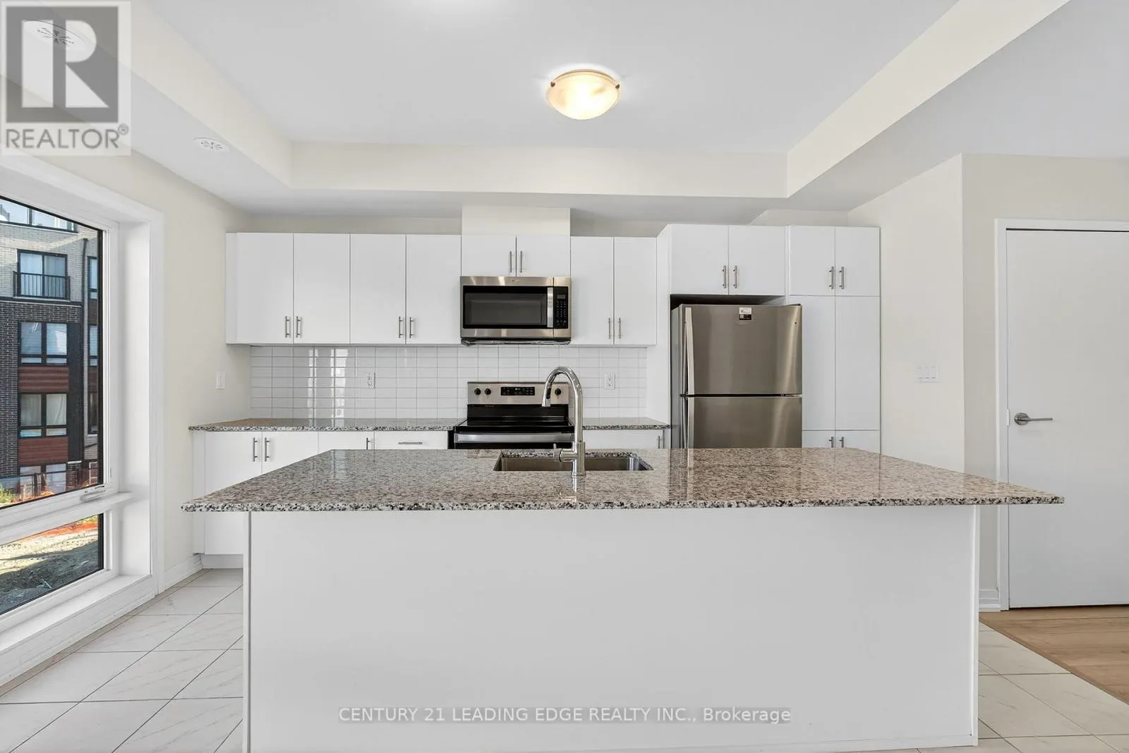 32 - 145 TAPSCOTT ROAD
