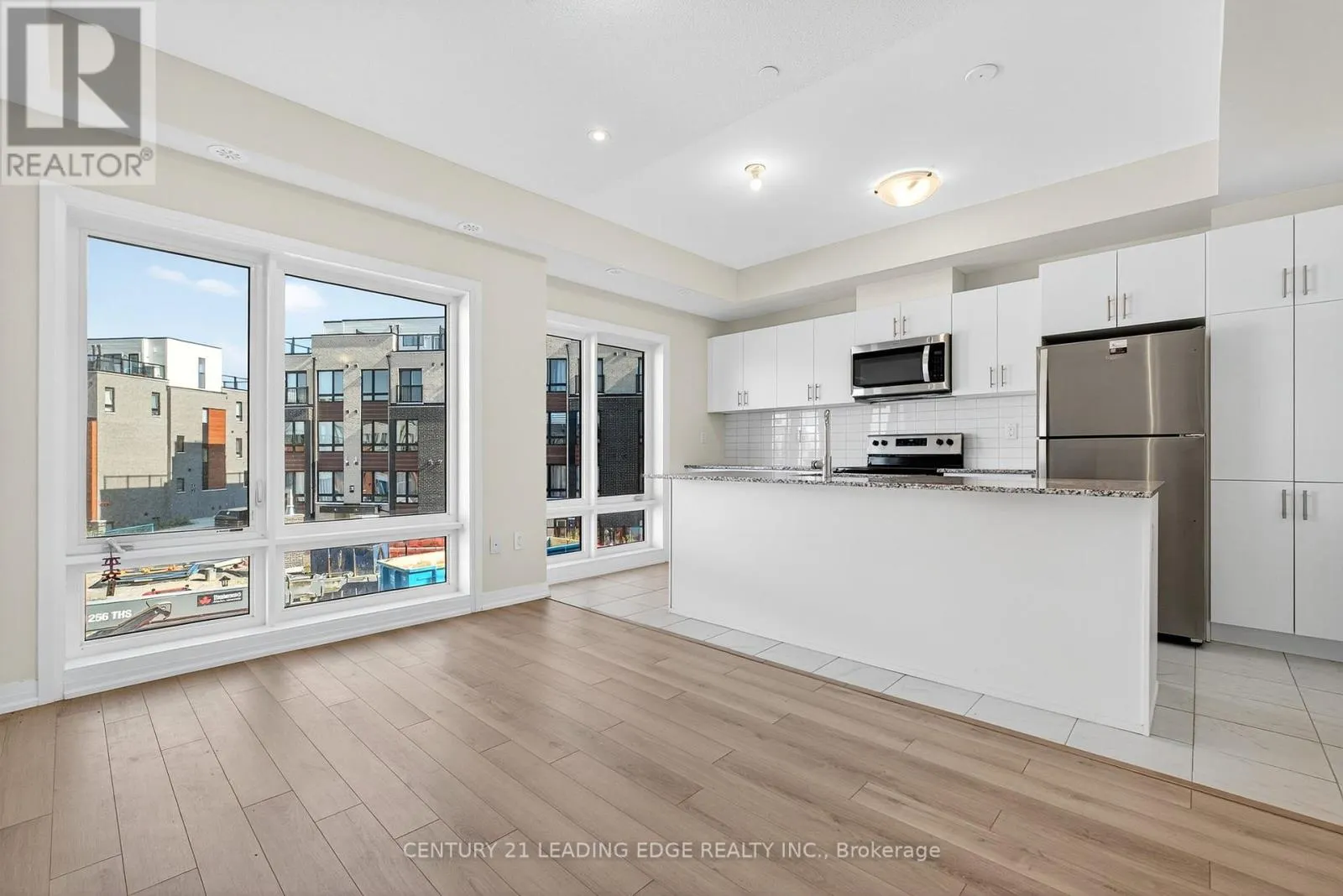 32 - 145 TAPSCOTT ROAD