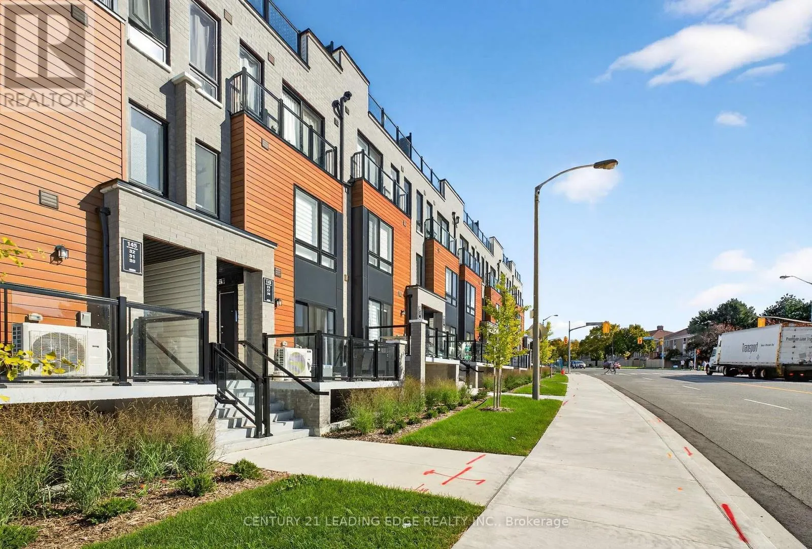 32 - 145 TAPSCOTT ROAD