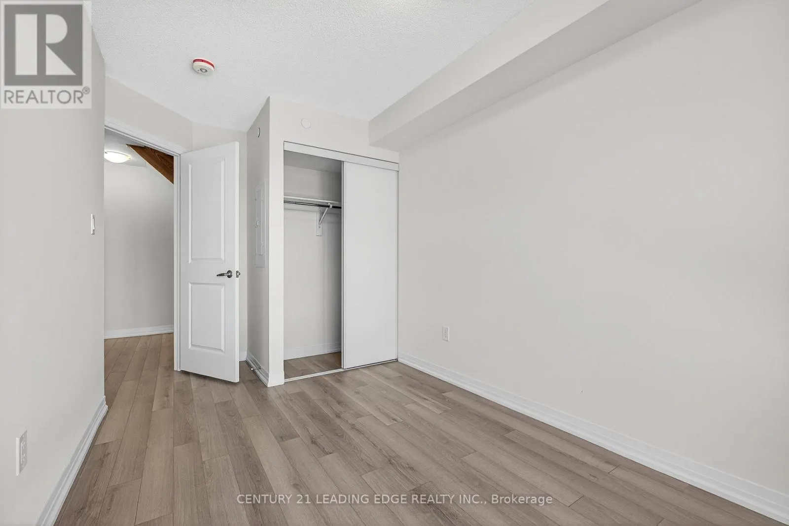 32 - 145 TAPSCOTT ROAD