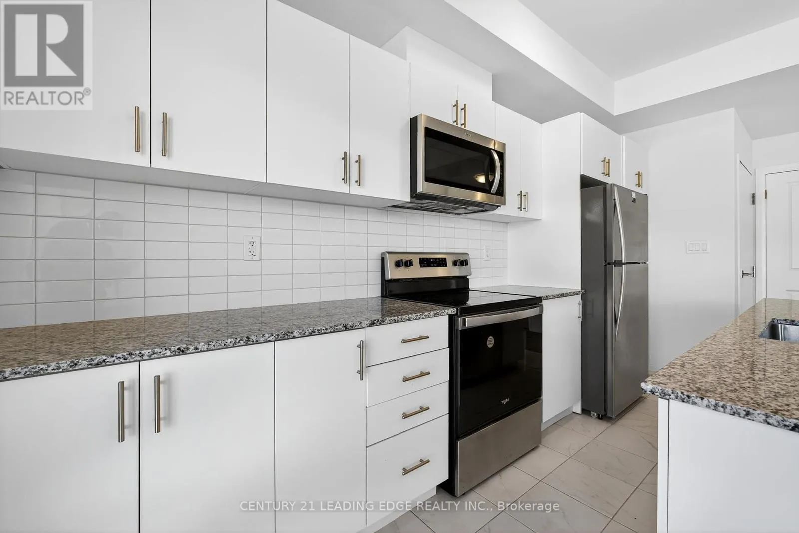 32 - 145 TAPSCOTT ROAD