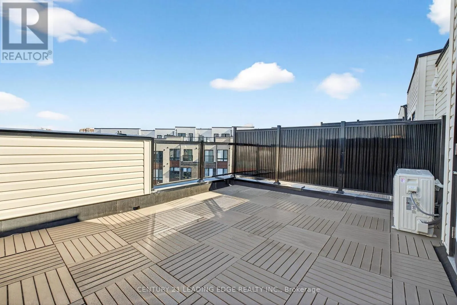 32 - 145 TAPSCOTT ROAD