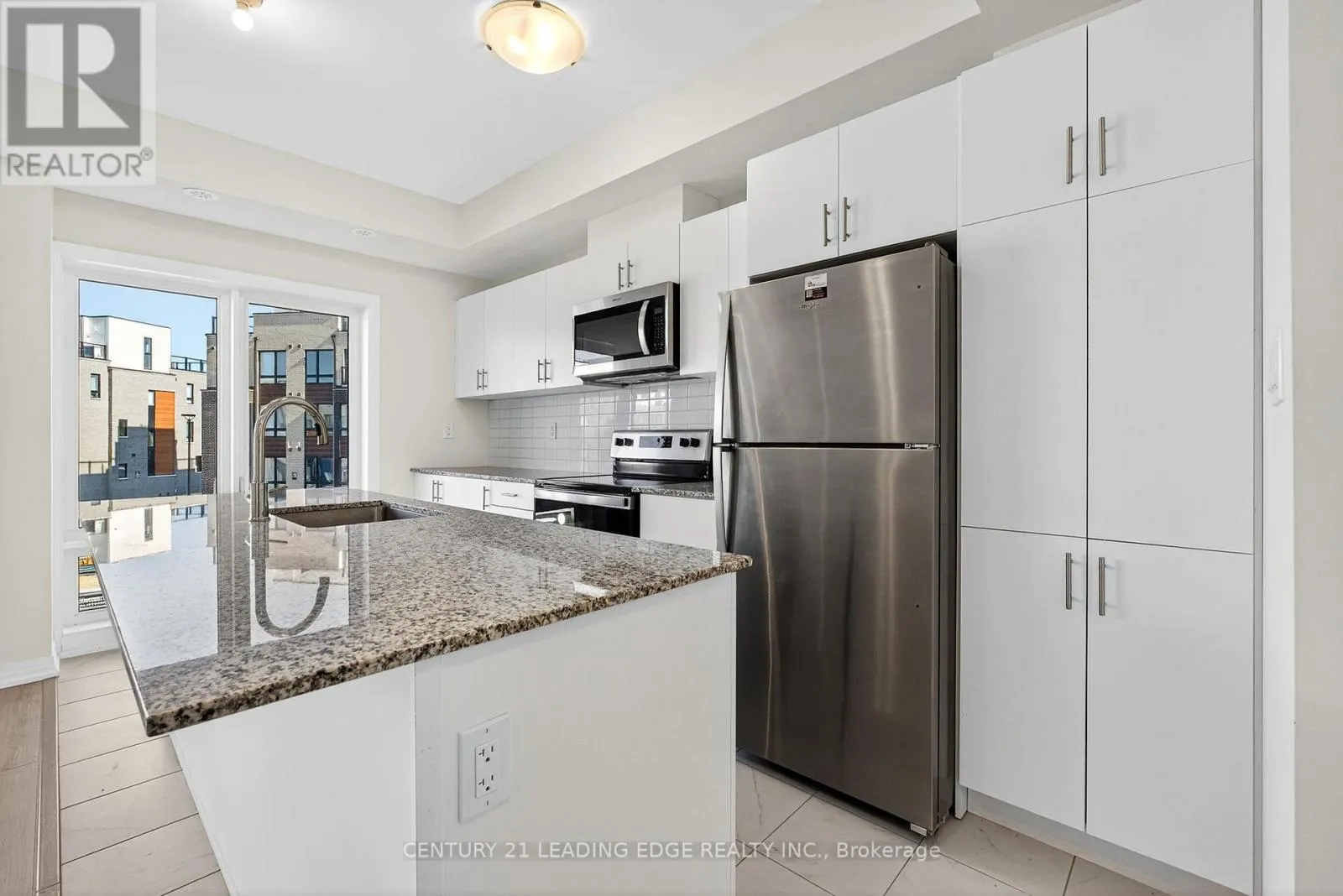 32 - 145 TAPSCOTT ROAD