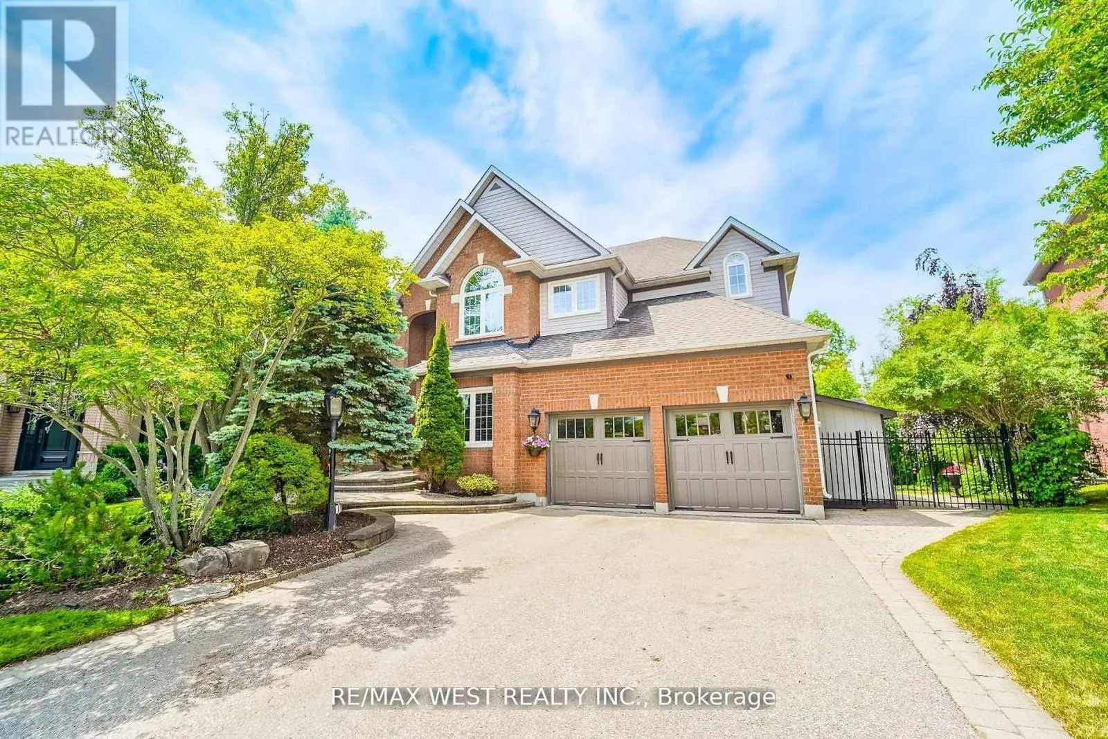 113 SANDCHERRY COURT