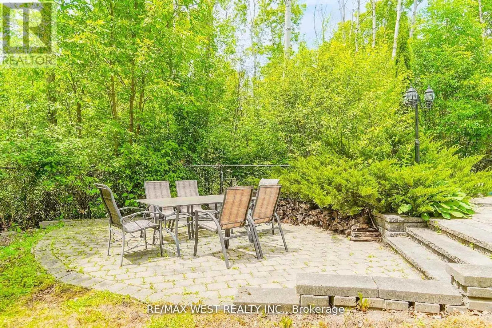 113 SANDCHERRY COURT