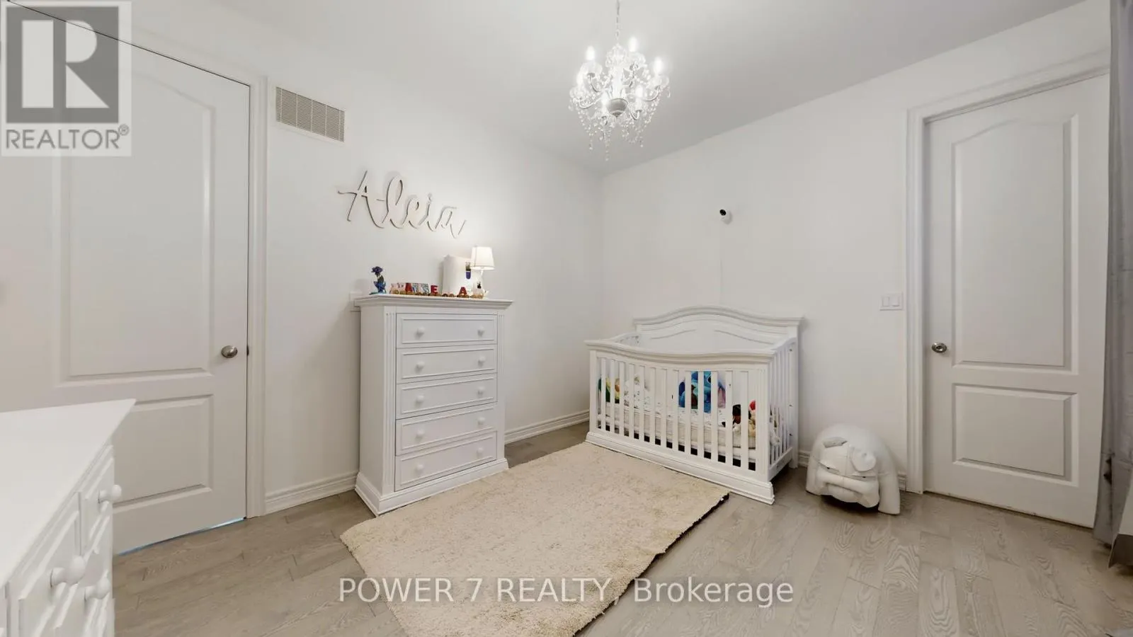 2417 DRESS CIRCLE CRESCENT