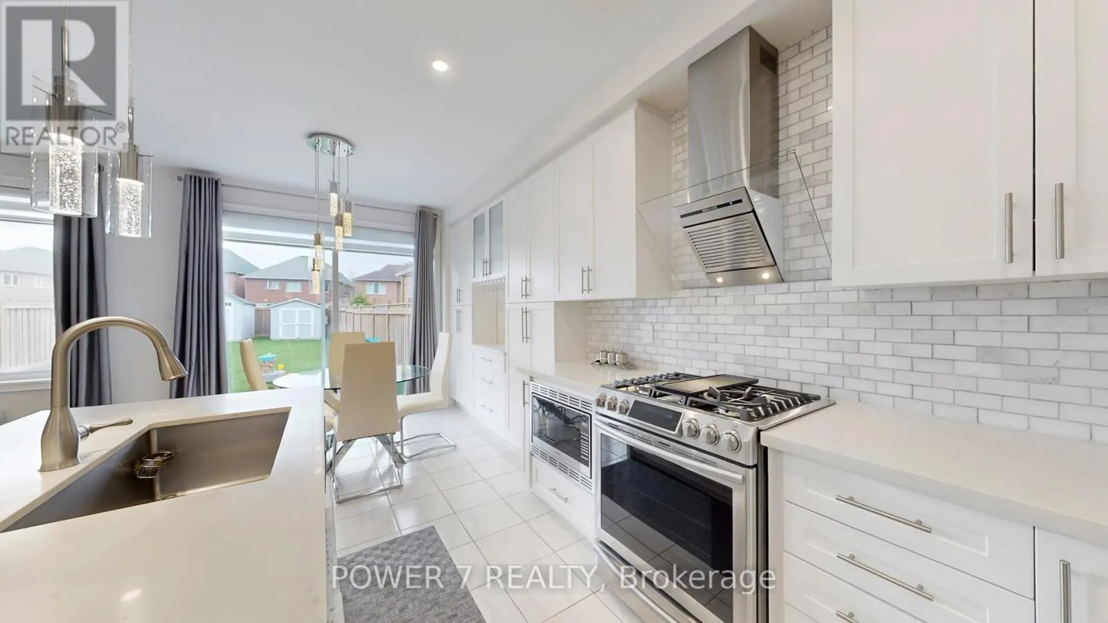 2417 DRESS CIRCLE CRESCENT