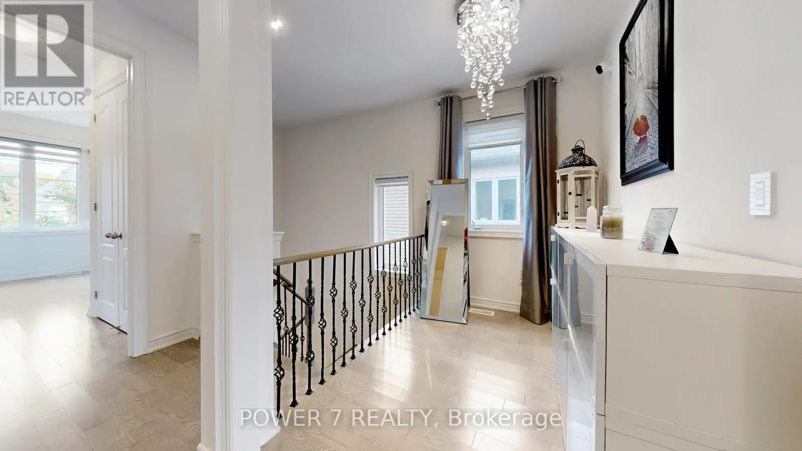 2417 DRESS CIRCLE CRESCENT