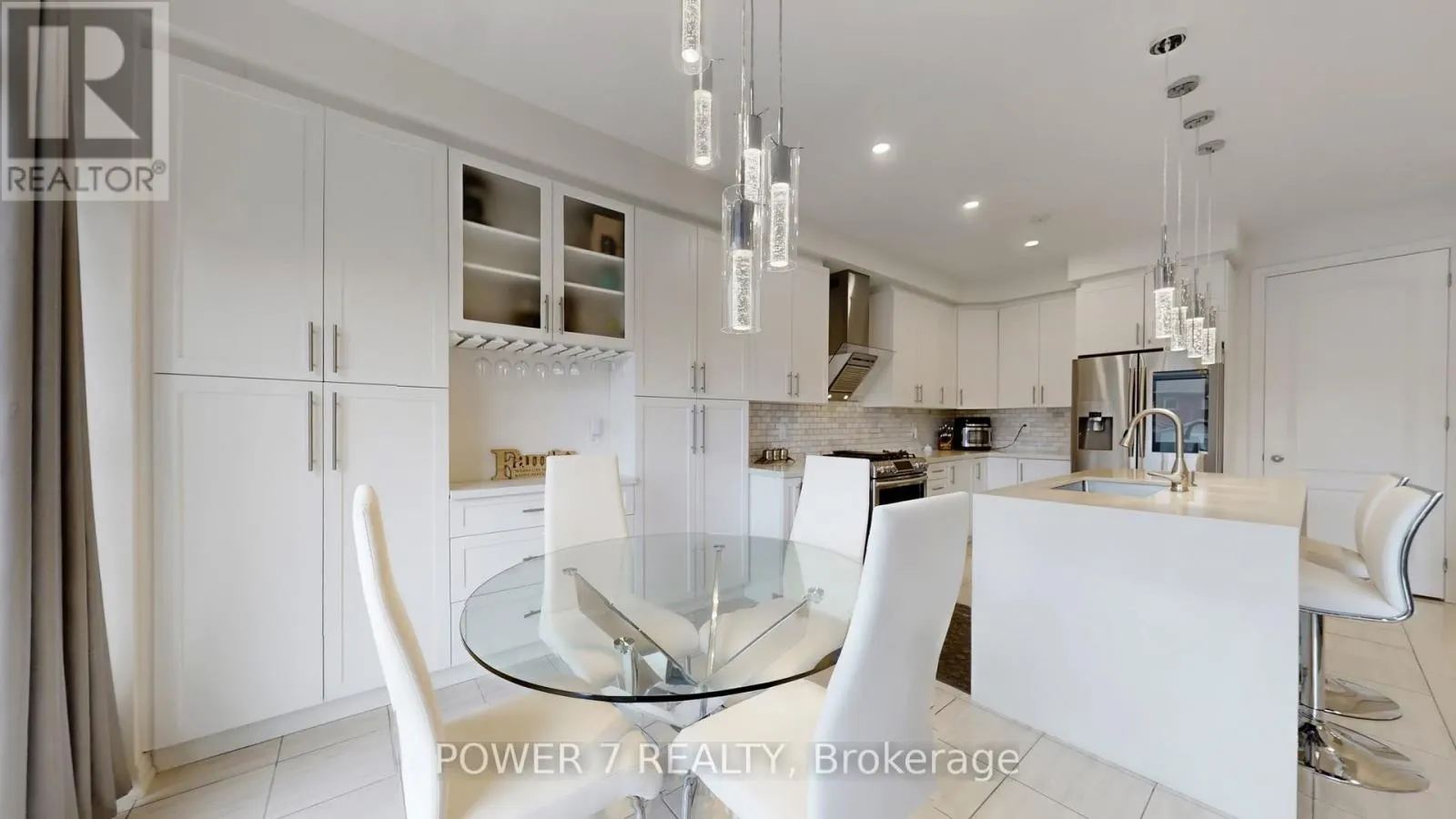 2417 DRESS CIRCLE CRESCENT