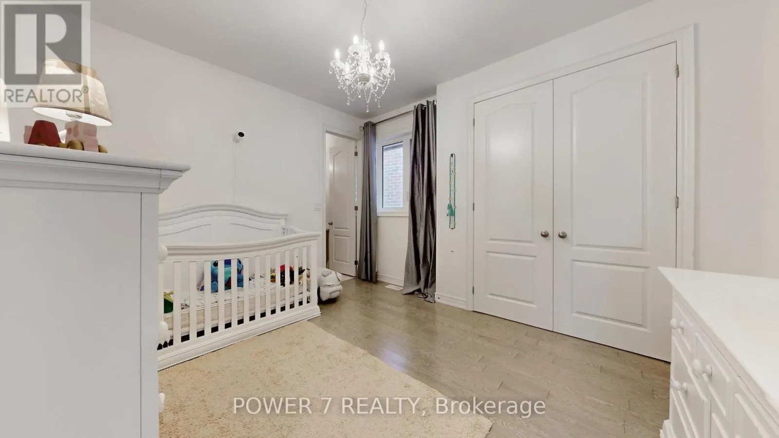 2417 DRESS CIRCLE CRESCENT