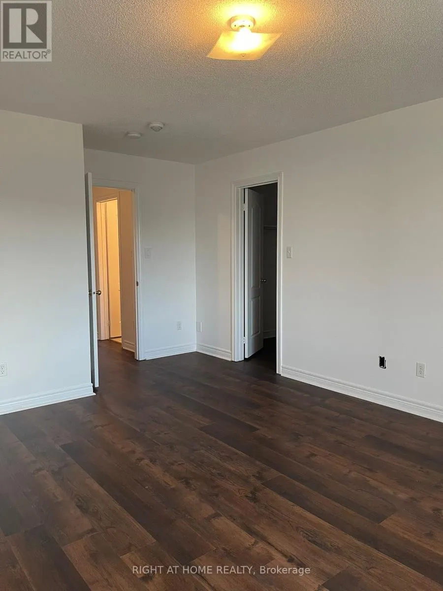 1505 SPINNAKER MEWS