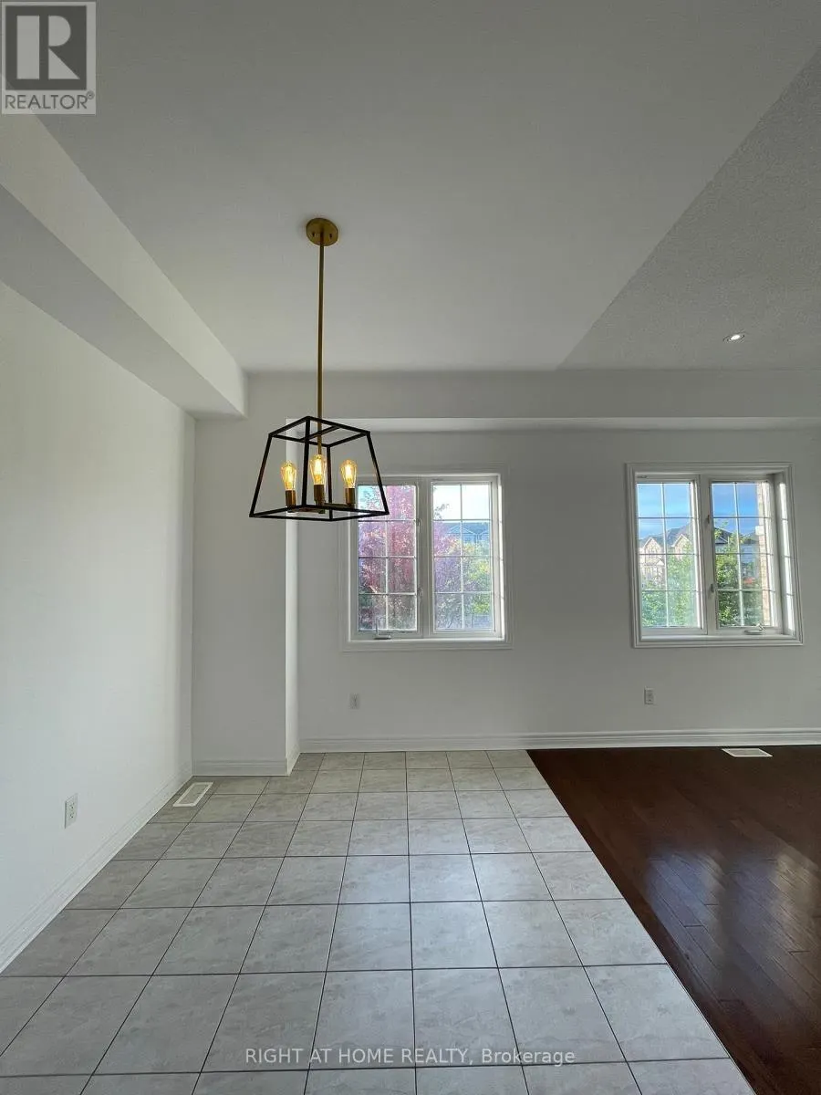 1505 SPINNAKER MEWS