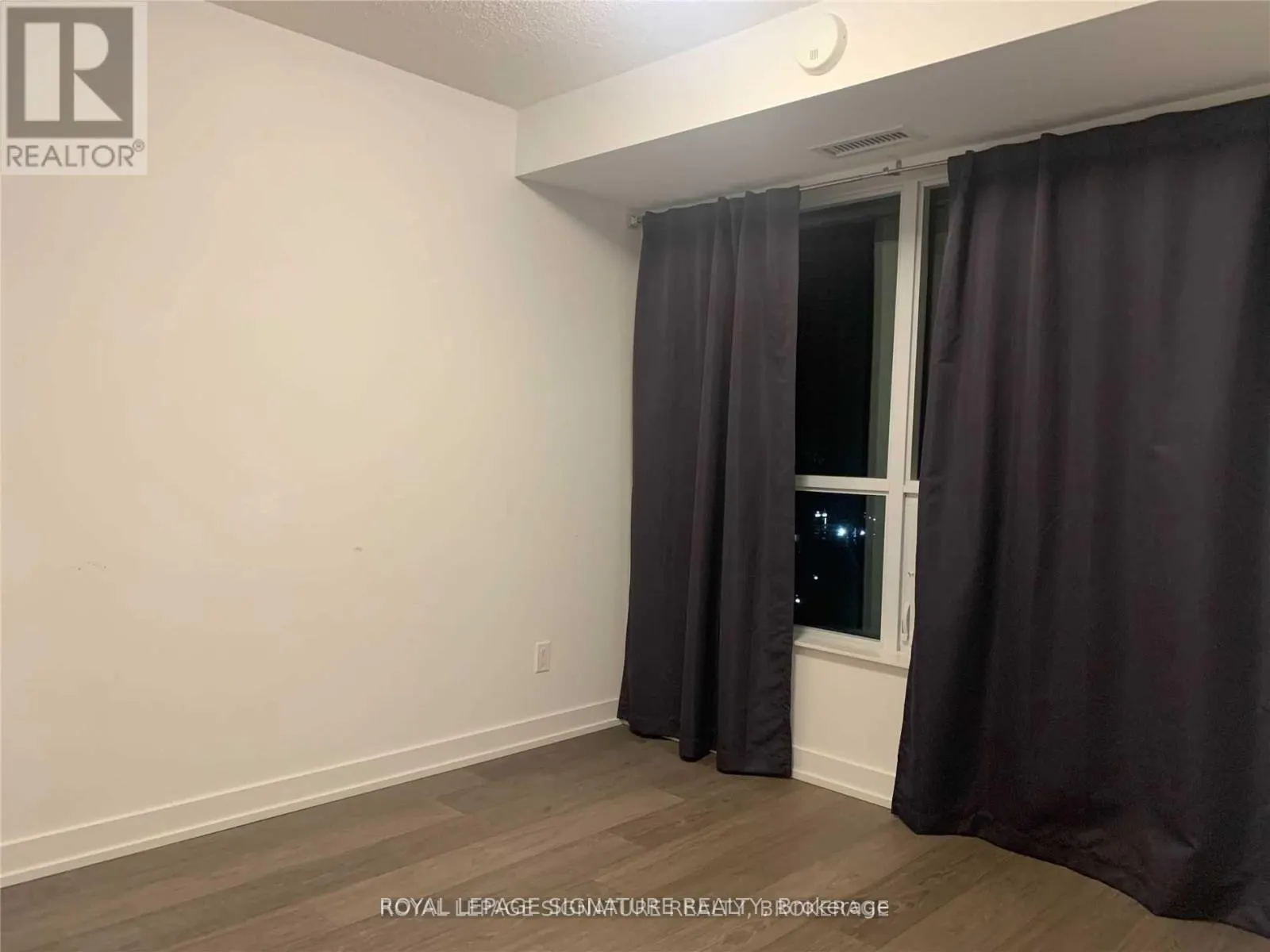 1114 - 8 TRENT AVENUE
