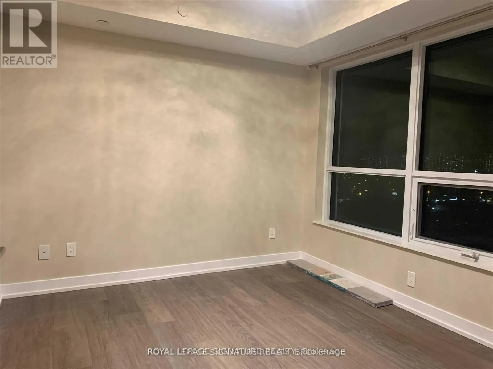 1114 - 8 TRENT AVENUE