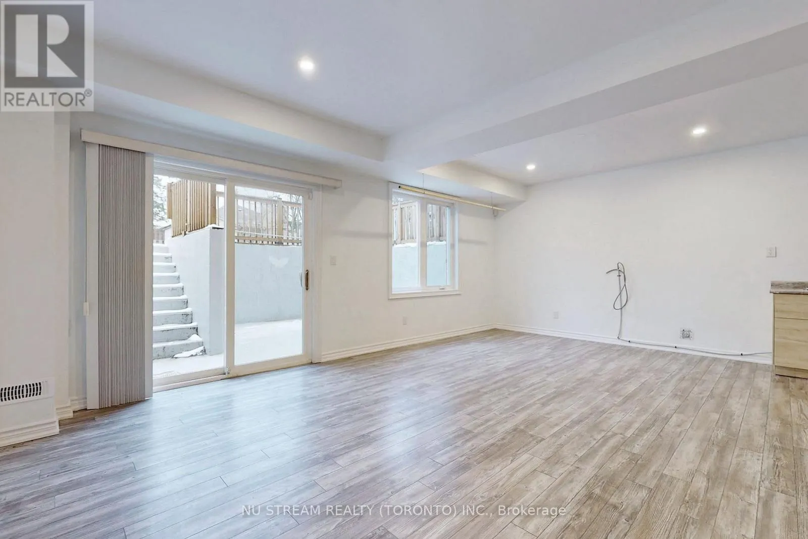 3 LAWNDALE ROAD
