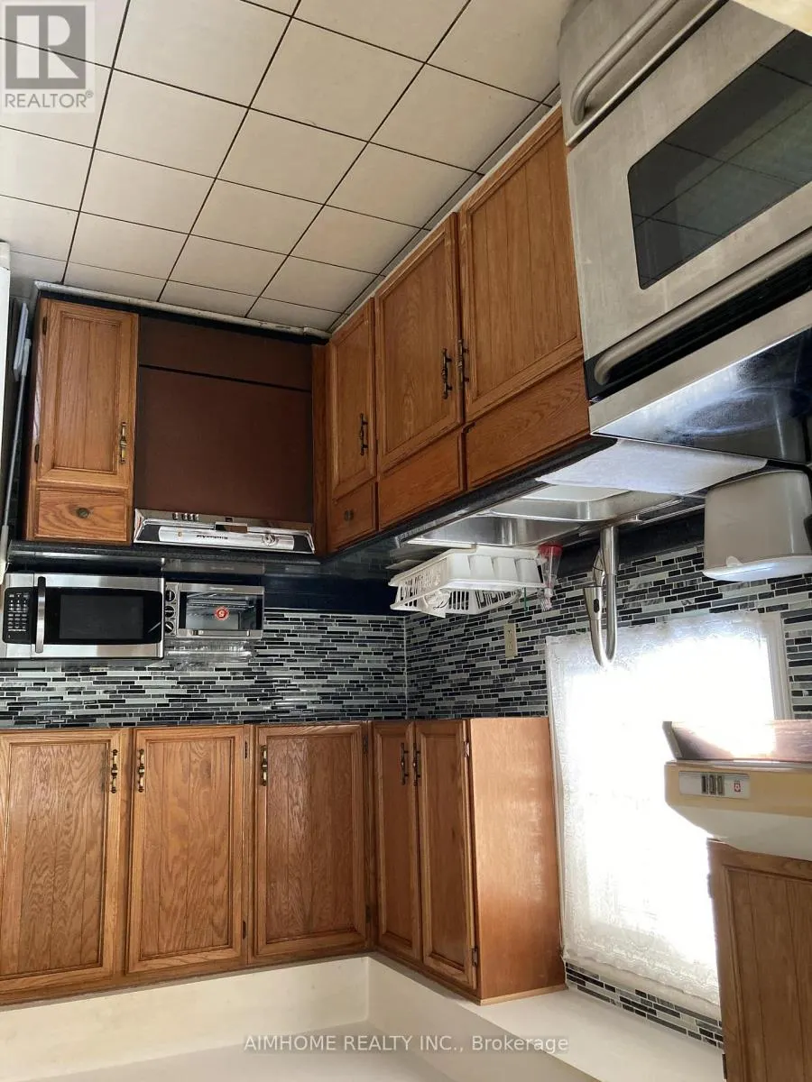ROOM1 - 12 BLUE EAGLE TRAIL