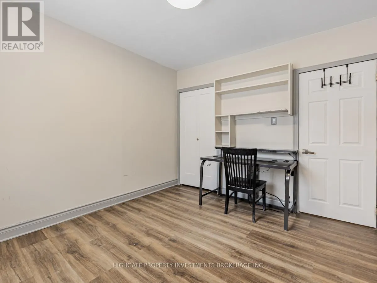 UPPER - 6 KEW BEACH AVENUE